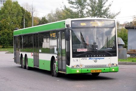 
                    Обслуживающие московские маршруты зеленоградские автобусы начали подвозить горожан до «Речного вокзала» и обратно          
