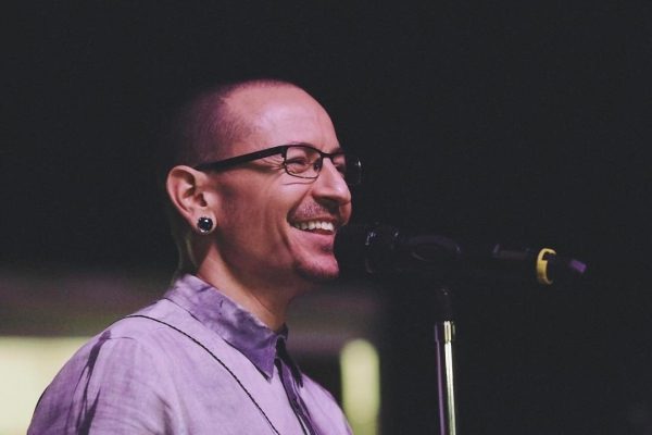 Памяти лидера легендарного Linkin Park Честера Беннингтона (видео)