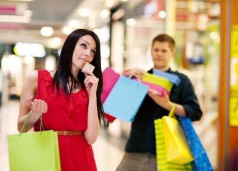 Покупаем только нужное: как вести себя на распродажах
