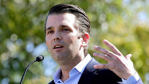 Адвокат Трампа допустил встречи сына президента с представителями России