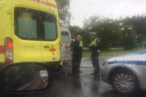 Внедорожник сбил девушку на пешеходном переходе