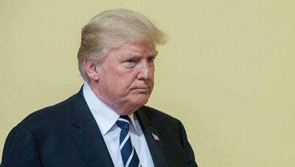 Трамп грозит Ирану "последствиями" за задержание американских граждан