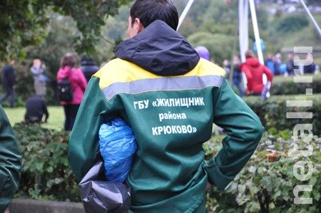 
                    «Жилищникам» и «Автомобильным дорогам ЗелАО» достались подряды на капремонт домов в 1-м, 4-м и 5-м микрорайонах          