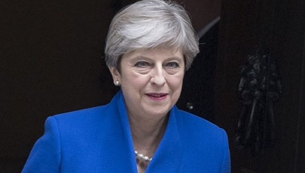 Мэй отложила публикацию отчета о финансировании экстремизма в Британии