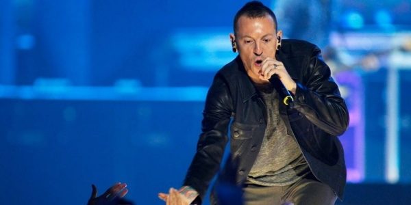Памяти лидера легендарного Linkin Park Честера Беннингтона (видео)