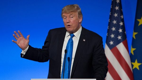Издание Newsweek удалило сфабрикованные статьи о "сговоре Трампа с Россией"