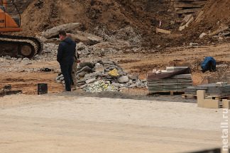 
                    Фонтан на площади Юности полностью уничтожили          