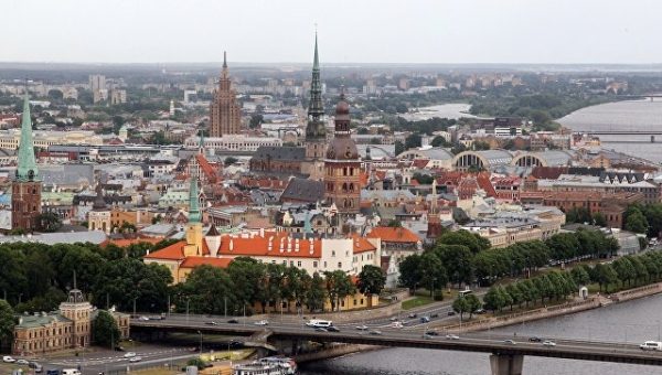 Более двух тысяч добровольцев ищут пропавшего в Латвии мальчика