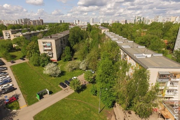 
                    «Жить в пятиэтажках — здорово»          