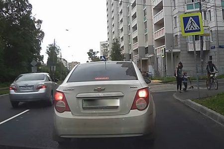 
                    Обгон на переходе          