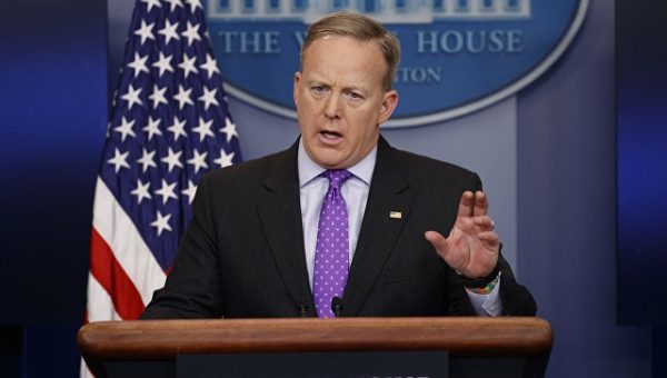 Трамп поблагодарил Спайсера за работу на посту пресс-секретаря Белого дома