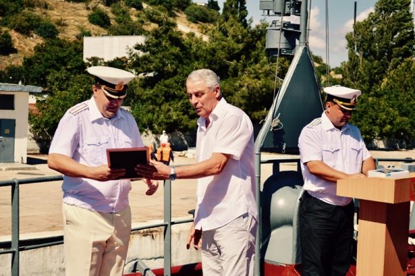 Зеленоградцы в День ВМФ посетили подшефные части в Крыму