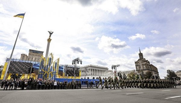 В Киеве по случаю Дня независимости прошел парад с участием военных НАТО