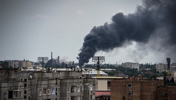 Силовики использовали зажигательные боеприпасы при обстреле поселка в ЛНР