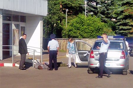 
                    В 10-м микрорайоне поймали уличных грабителей          