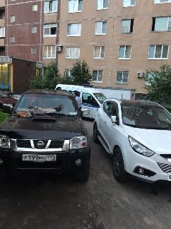 
                    В 11-м микрорайоне пытались сжечь автомобиль директора службы такси          
