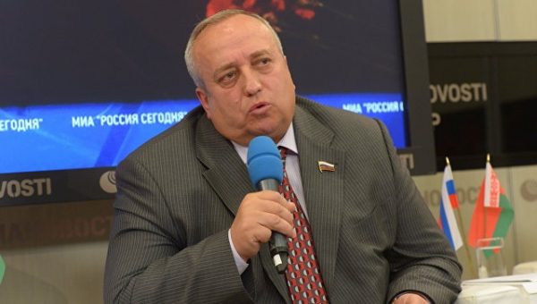 Клинцевич заявил, что украинцев раздражает русофобская политика Киева