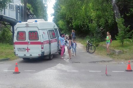 
                    В Менделеево машина сбила ребенка на самокате          