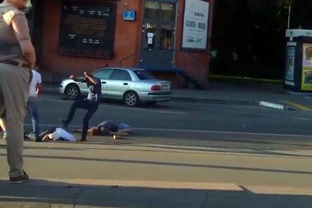 
                    Осужден участник избиения лежачих людей у ночного клуба на Яблоневой аллее          