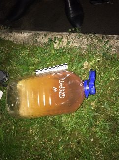 
                    В 11-м микрорайоне пытались сжечь автомобиль директора службы такси          