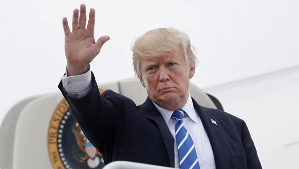 Трамп посетил Техас, пострадавший от урагана "Харви"