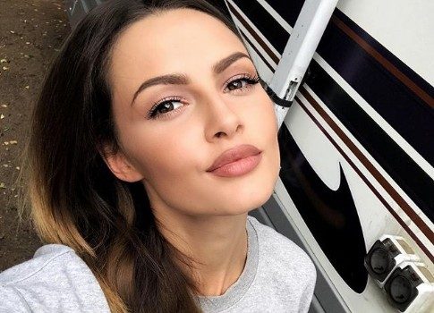 Ушла в себя: Полина Фаворская покидает группу SEREBRO