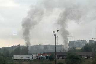 
                    Причиной неприятного запаха в «новом городе» стал пожар на мусорном складе          
