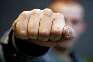 Житель Твери избил и ограбил не давшего выпить зеленоградца