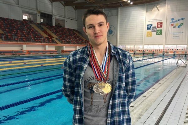 В детской школе плавания «Быстрый дельфин» открыт набор на 2017/18 учебный год