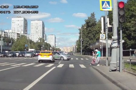 
                    Красный свет — не помеха          