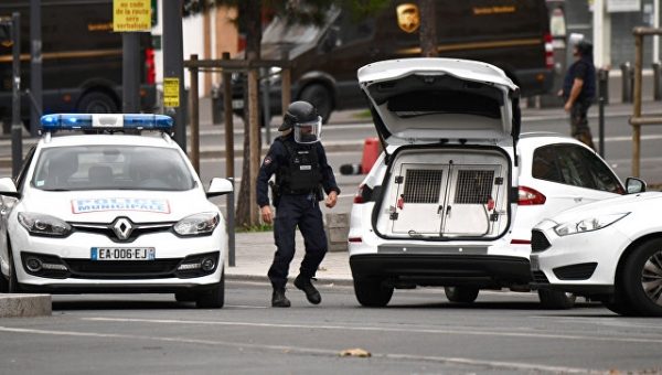 МВД Франции поблагодарило человека, который помог обнаружить взрывчатку