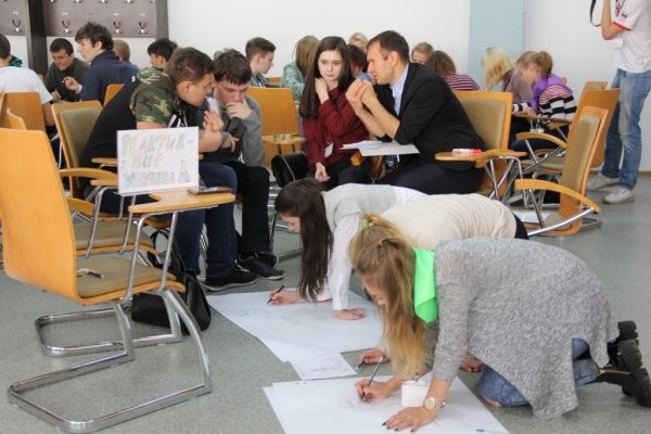 В Зеленограде стартовала программа «Связь поколений», направленная на повышение престижа работы в округе среди молодежи
