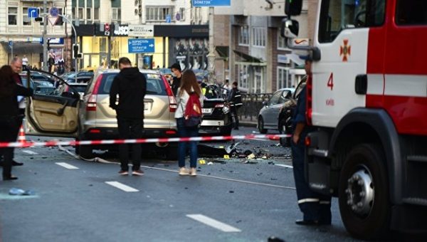 На Украине рассказали о мощности взрыва автомобиля в центре Киева