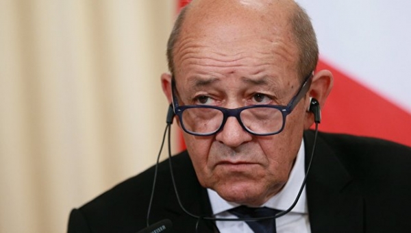 Париж обеспокоен арестом Серебренникова, заявил глава МИД Франции