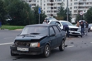 За одни сутки  в двух ДТП пострадали два человека