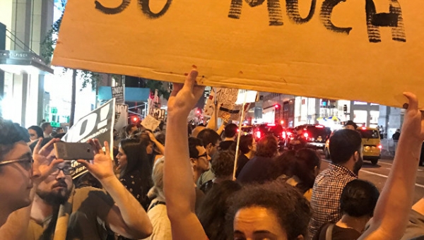 В Нью-Йорке арестовали более 30 человек у башни Трампа в ходе протестов