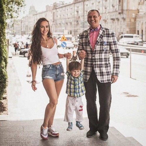 Степан Меньщиков говорит о разводе