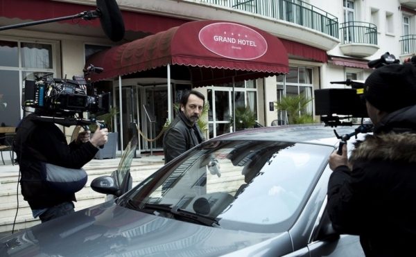 Впервые на ТВ: в эфире Первого канала новые серии французского детективного сериала «Налет» 