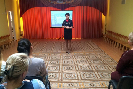 
                    Инспекторы ГИБДД провели семинар с воспитателями образовательного учреждения          