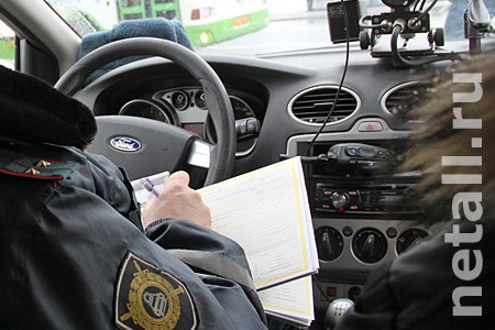 
                    Пешехода задержали за попытку дать взятку автоинспектору          