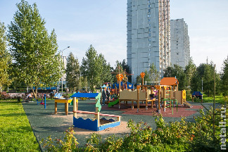 
                    70 скамеек и беседки          