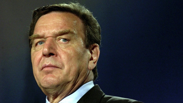 Россия никогда не отдаст Крым, заявил экс-канцлер Шредер