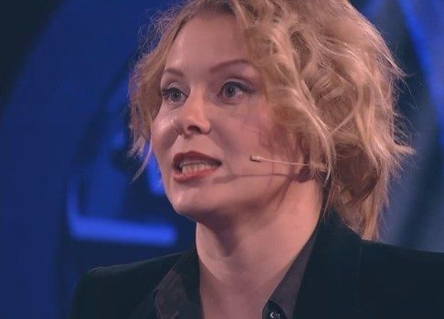 Трудная судьба: Яна Троянова рассказала о гибели всех родных, алкоголизме и желании усыновить ребенка