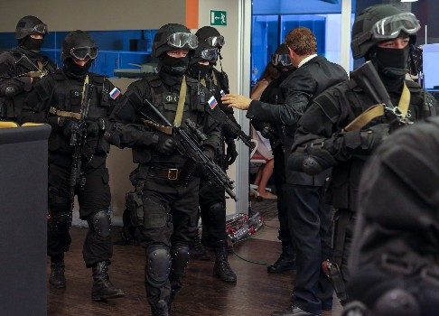 Смотрите на Первом: шпионский триллер «Спящие» с Игорем Прокопенко, Паулиной Андреевой и Федором Бондарчуком
