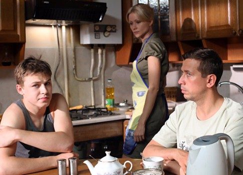 Острая нехватка любви: не пропустите сериал «Измена» на телеканале «Наш кинороман»