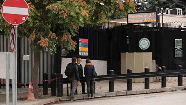 Власти Турции освободили родственников сотрудника генконсульства США