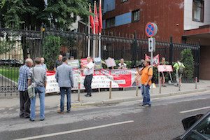 Жители Кимр приехали в Москву с артистическим флэшмобом