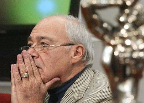 Ничего общего с демократическим выбором: Познер потребовал отказаться от названия ТЭФИ и статуэтки «Орфей»