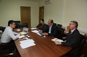
		                    Деловой визит директора бизнес-инкубатора Шанхай «ПуЭ»		                