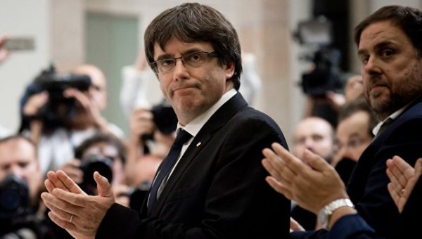 Лидер Каталонии выбрал тактику Троцкого "ни мира, ни войны", уверен эксперт